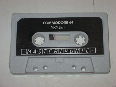 soft_kazeta_(commodore)_skyjet_kazeta.jpg, 32kB