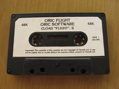 software_kazeta_oric_oricflight_kazeta.jpg, 38kB