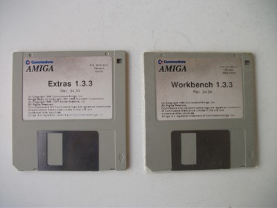 soft_disketa_(amiga)_commodoreworkbench133_diskety.jpg, 68kB