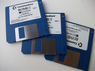 soft_disketa_(amiga)_romead92_diskety.jpg, 84kB