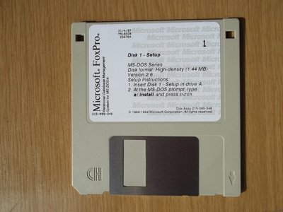 soft_diskety_35palc_pc_microsoft-foxpromsdos_disketa.jpg, 60 kB