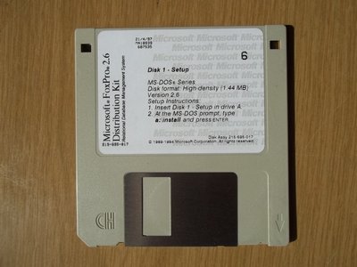 soft_diskety_35palc_pc_microsoftfoxpro26_disketa.jpg, 60 kB
