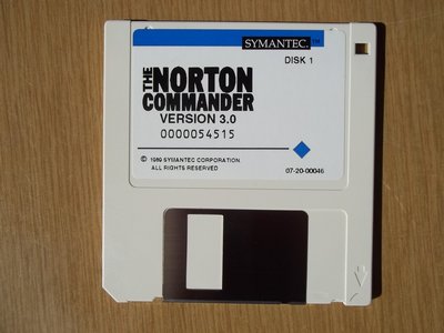 soft_diskety_35palc_pc_nortoncommander30_disketa.jpg, 60 kB