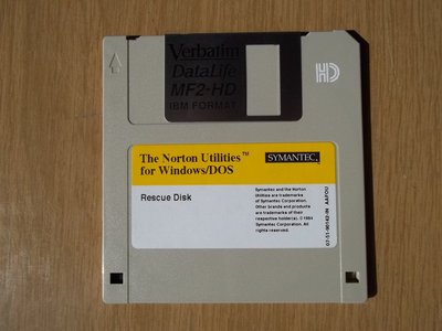 soft_diskety_35palc_pc_symantec-nortonutilitiesforwindows-rescue_disketa.jpg, 58 kB