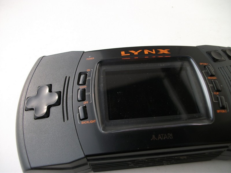 atari_lynx_detail.jpg, 120 kB