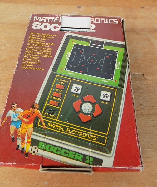 mattelelectronics_soccer2_krabvzad.jpg, 139kB