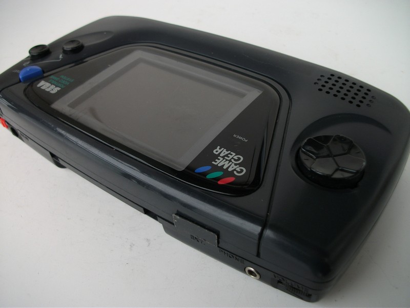 sega_gamegear_vrch.jpg, 112 kB