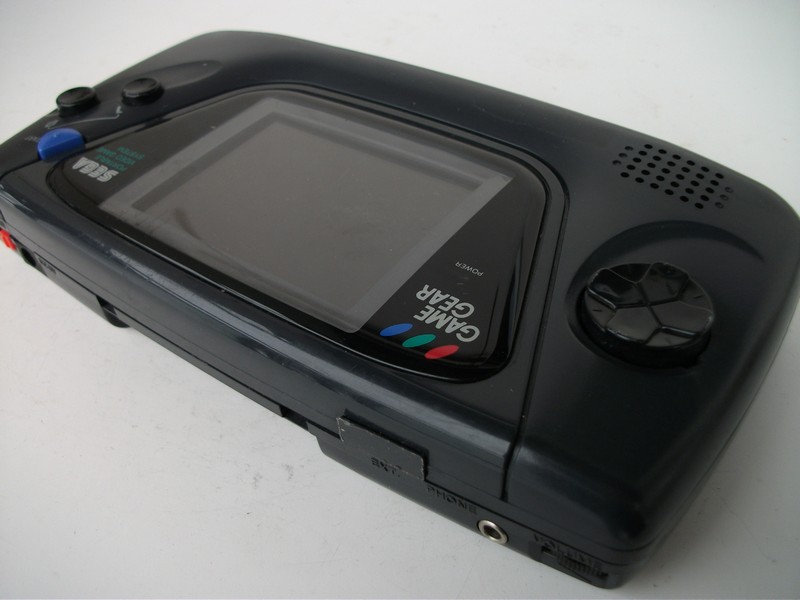 sega_gamegear_vrch.jpg, 112 kB