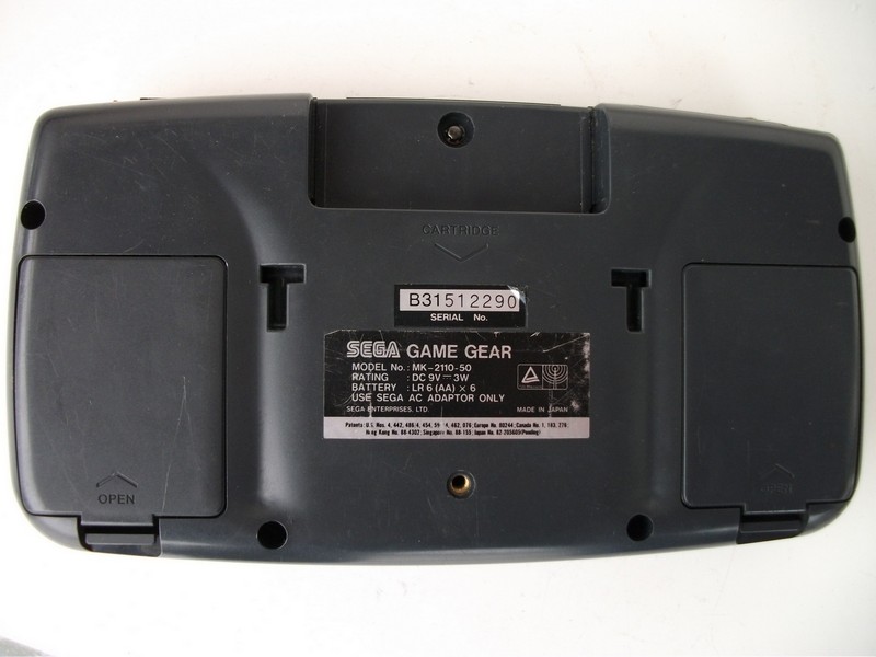 sega_gamegear_vzad.jpg, 115 kB