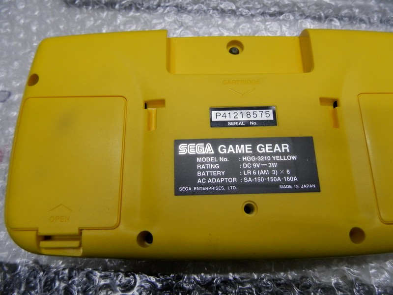 sega_gamegear_zluty_vzad.jpg, 105kB