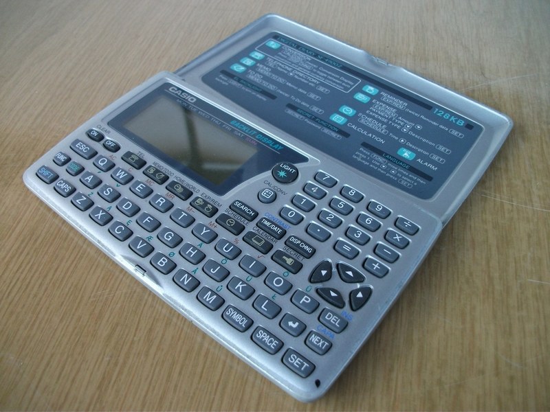 databanka_casio_sf4900er_spod.jpg, 190kB