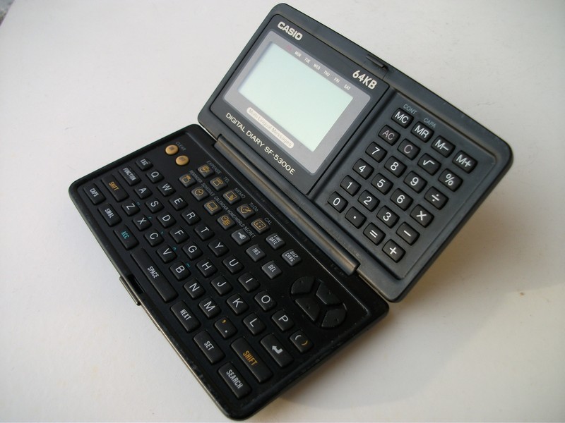 databanka_casio_sf5300e_spod.jpg, 144 kB