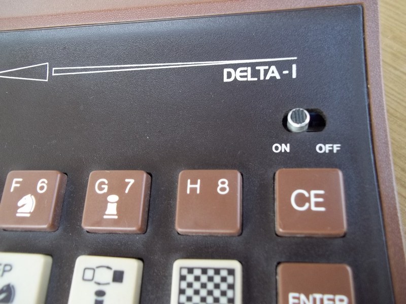 ostatni_sachy_chesschampion_delta1schachcomputer_detail.jpg, 200kB