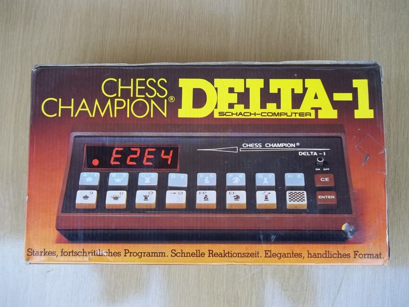 ostatni_sachy_chesschampion_delta1schachcomputer_krabpred.jpg, 193kB