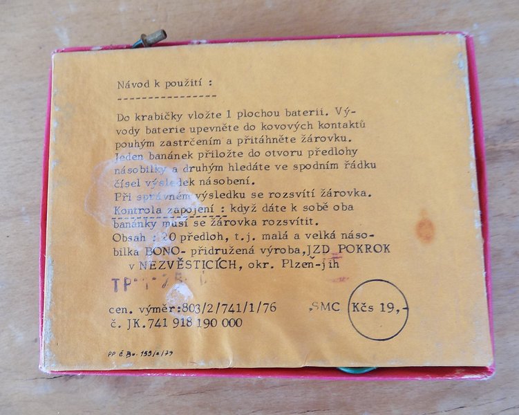 stavebnice_bono_kapesnielektrickanasobilka_krabvzad.jpg, 145kB