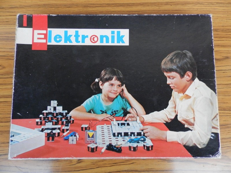 stavebnice_elektronik_krabpred.jpg, 120kB