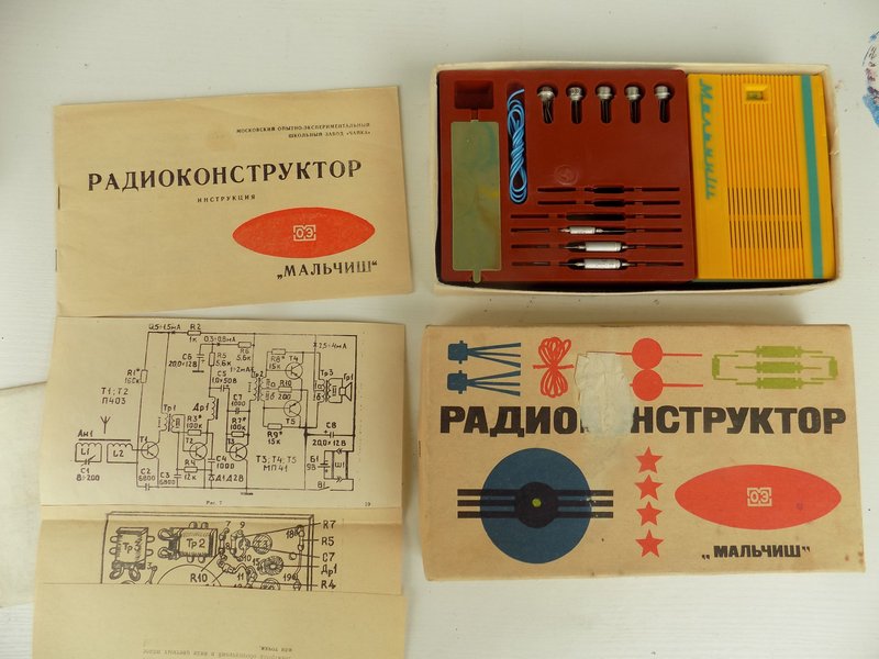 stavebnice_radiokonstruktor_malcis_vse.jpg, 138kB