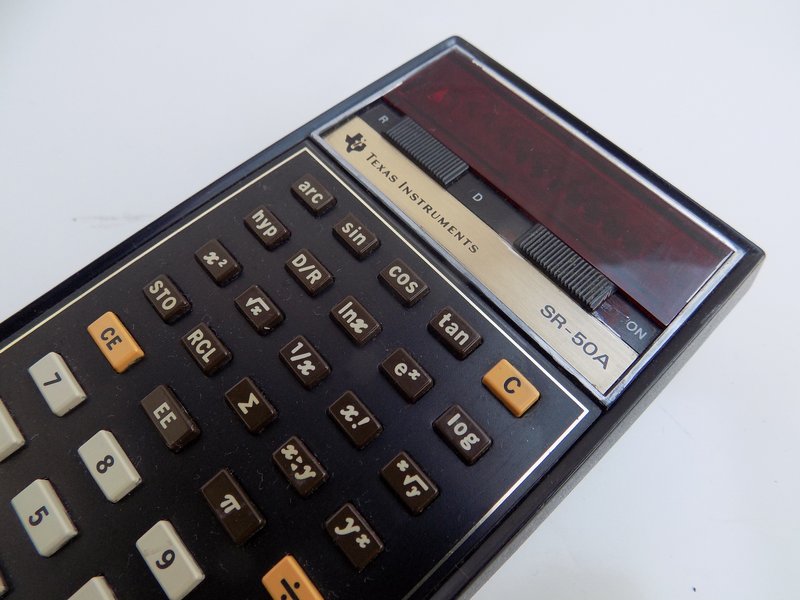 texasinstruments_sr50a_detail.jpg, 131kB