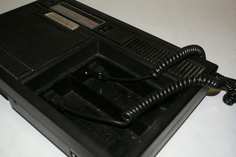 coleco_colecovision_detaildira.jpg, 115 kB