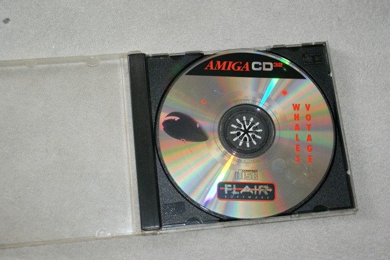 commodore_amigacd32_cdvse.jpg, 162 kB