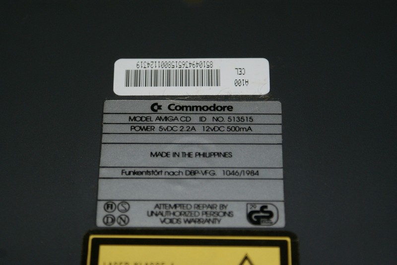 commodore_amigacd32_detailstitek.jpg, 113 kB