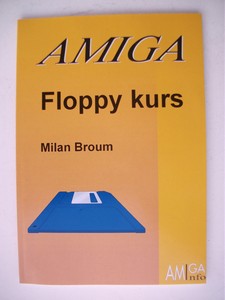 literatura_kniha_(amiga)_floppykurs_pred.jpg, 66kB