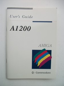 literatura_navod_(amiga)_a1200usersguide_pred.jpg, 54kB