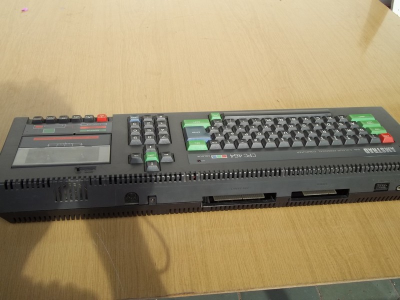 amstrad_cpc464_vzadu.jpg, 176kB