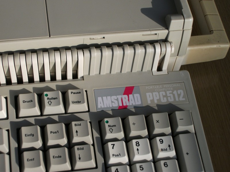 amstrad_ppc512_detail.jpg, 116kB