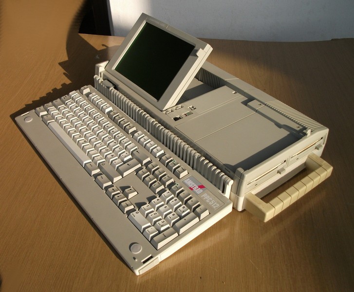 amstrad_ppc512_spod.jpg, 111kB