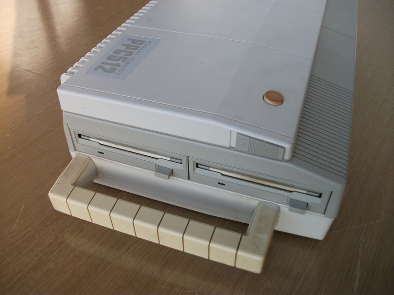 amstrad_ppc512_spodzav.jpg, 102kB