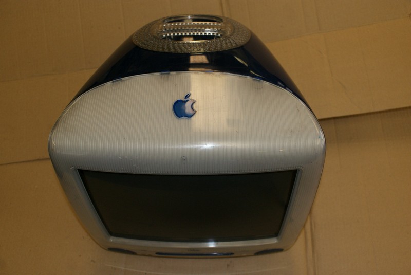 apple_imac_zvrchu.jpg, 111 kB