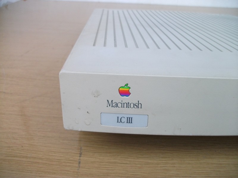 apple_macintoshlc3_detail.jpg, 109 kB