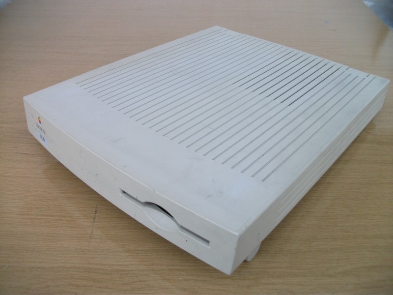 apple_macintoshlc3_spod.jpg, 132 kB