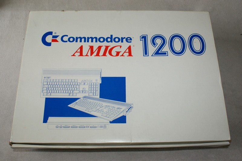 commodore_amiga1200_krabpred.jpg, 127 kB