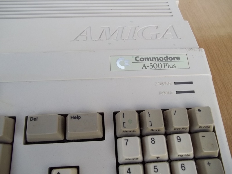 commodore_amiga500plus_detail.jpg, 181kB