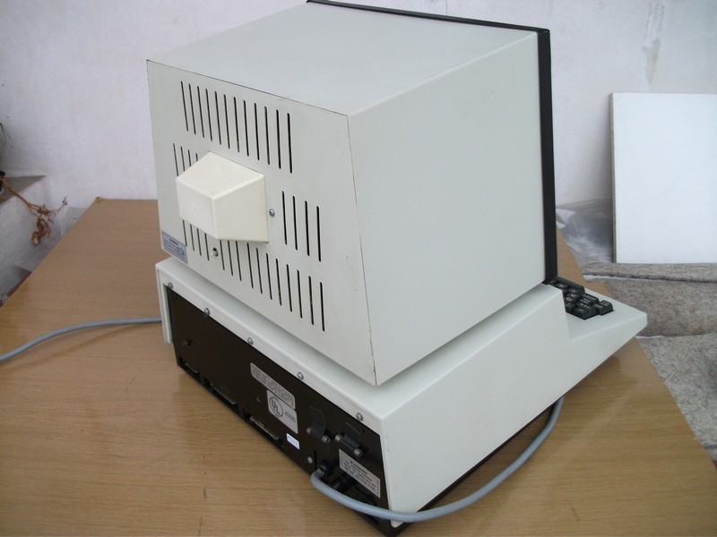 commodore_cbm8032_vrch.jpg, 126 kB