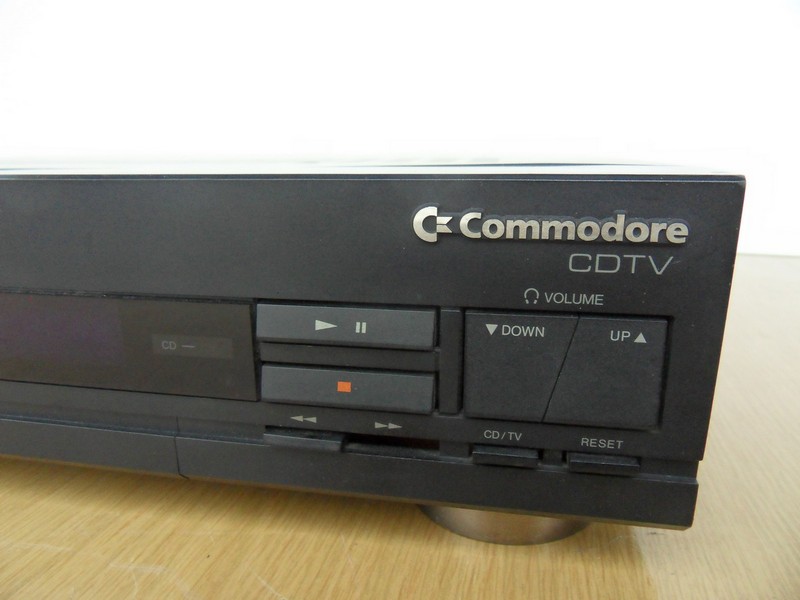 commodore_cdtv_detail2.jpg, 88 kB