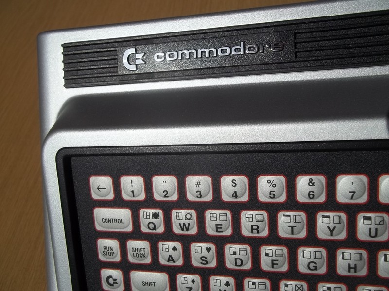 commodore_maxmachine_detail.jpg, 180kB