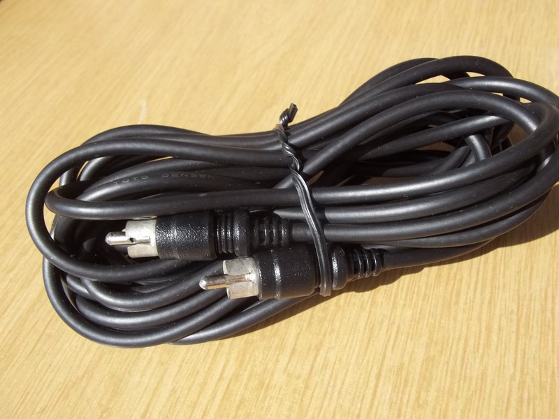 commodore_maxmachine_kabel.jpg, 140kB