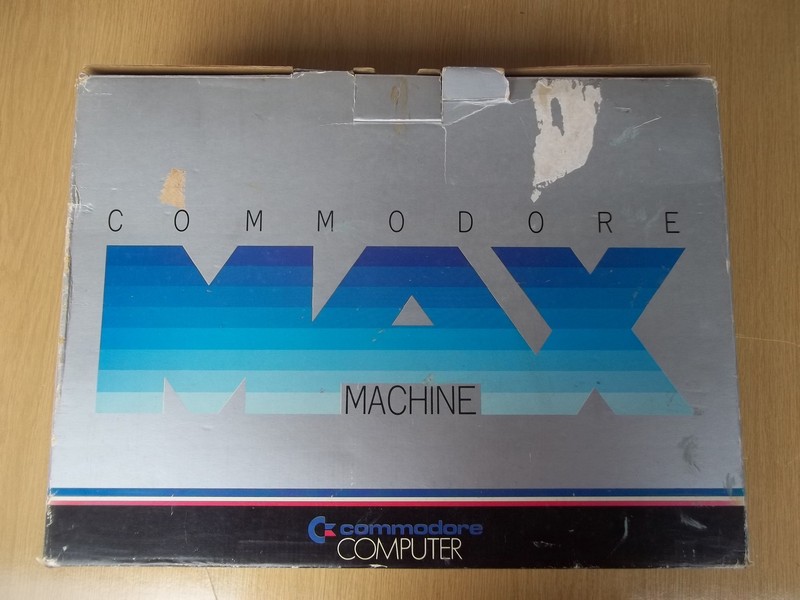 commodore_maxmachine_krabvzad.jpg, 121kB