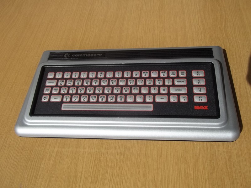 commodore_maxmachine_pred2.jpg, 142kB