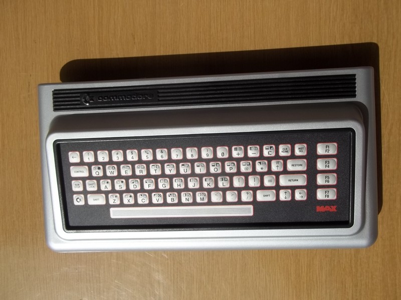 commodore_maxmachine_pred3.jpg, 144kB