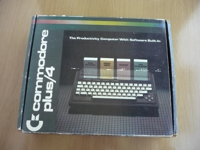 commodore_plus4_krabicepred.jpg, 100 kB