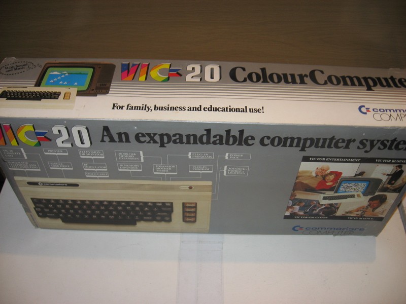 commodore_vic20_krabicevzad.jpg, 93 kB