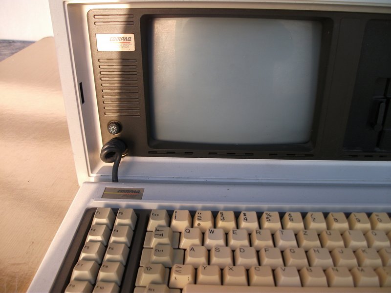 compaq_plus_detail.jpg, 127 kB