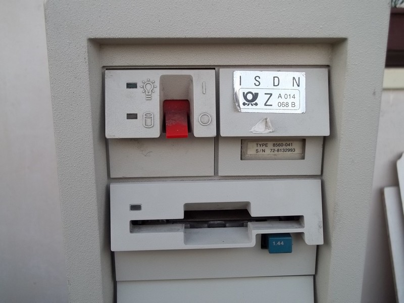 ibm_ps260tower8560_detail.jpg, 159 kB