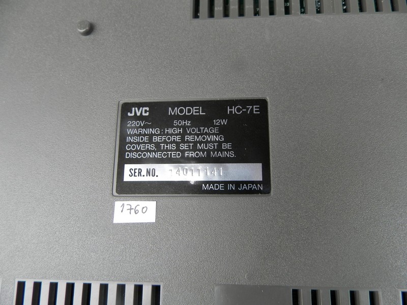 jvc_hc7e_stitek.jpg, 154kB