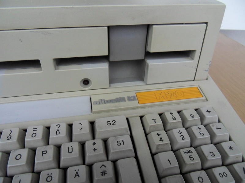 olivetti_l1m20_detail.jpg, 105 kB