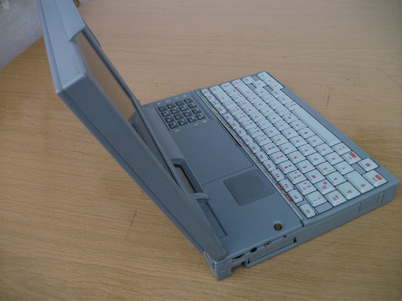 olivetti_philoscolorplus48_vrch.jpg, 149 kB